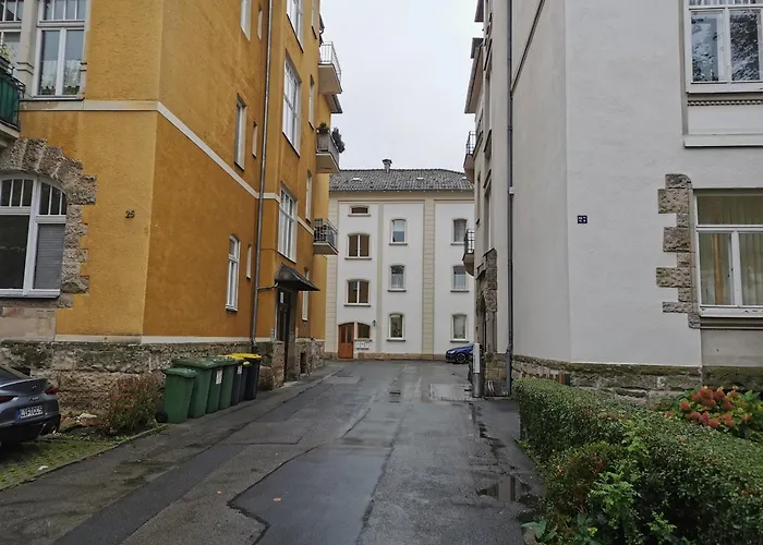Zentrale Und Ruhige Lage - Nahe Zentrum Und Bahnhof - Parkplatz * Coburg