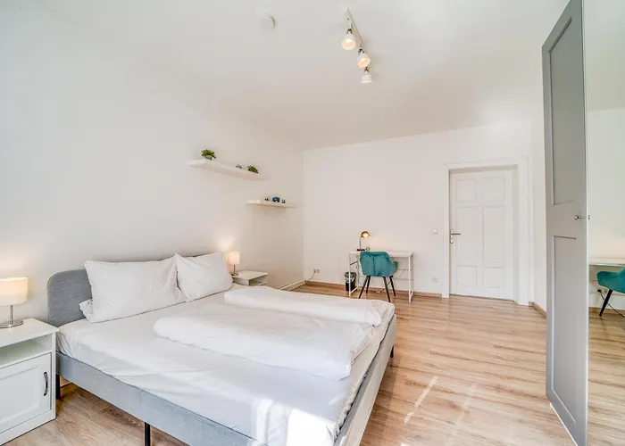 Zentrale Und Ruhige Lage - Nahe Zentrum Und Bahnhof - Parkplatz * Coburg