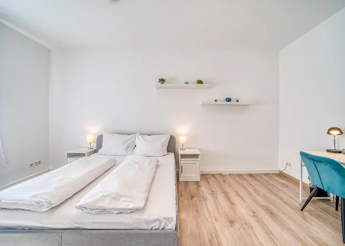 Zentrale Und Ruhige Lage - Nahe Zentrum Und Bahnhof - Parkplatz Apartment *