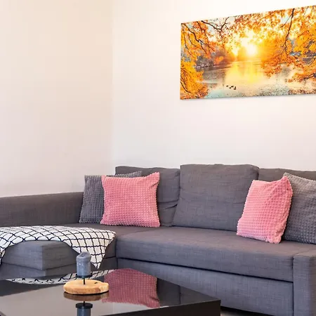 Apartment Krh - Ruhige Lage - Nahe Zentrum Und Bahnhof - Parkplatz