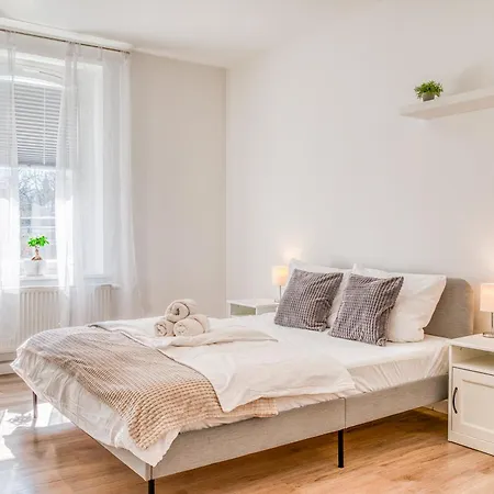Apartment Krh - Ruhige Lage - Nahe Zentrum Und Bahnhof - Parkplatz Coburg