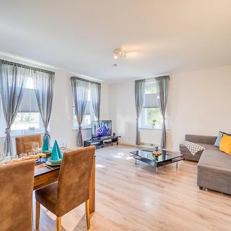 Krh - Ruhige Lage - Nahe Zentrum Und Bahnhof - Parkplatz Apartment